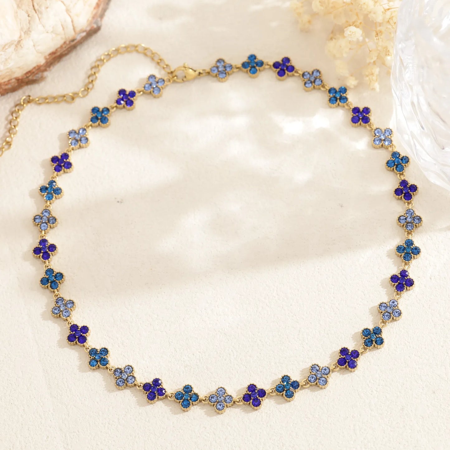 Collier chance bleu