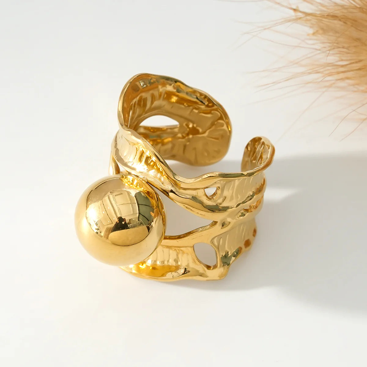 Bague Double Bandes A Volants Avec Boule