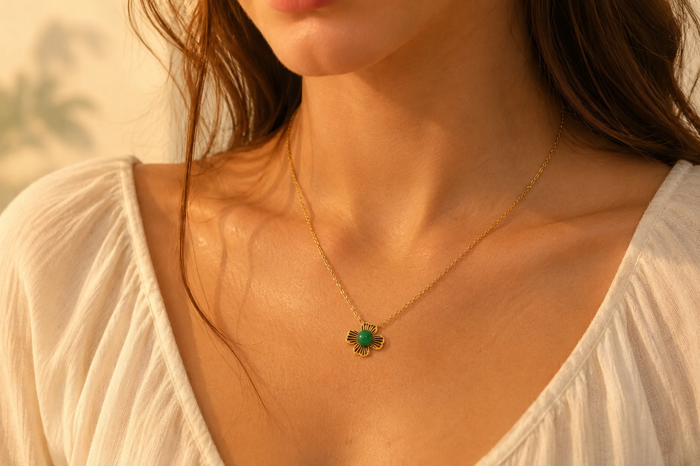 Collier fleur verte