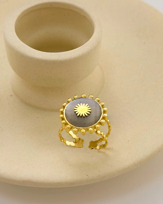 Bague Dorée Ouverte Cadre Soleil Incrustée de Pierre