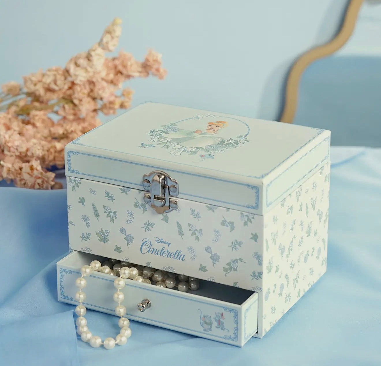 Boîte à bijoux cendrillon 🩵
