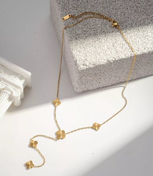 Collier en forme Y Motif Trèfle