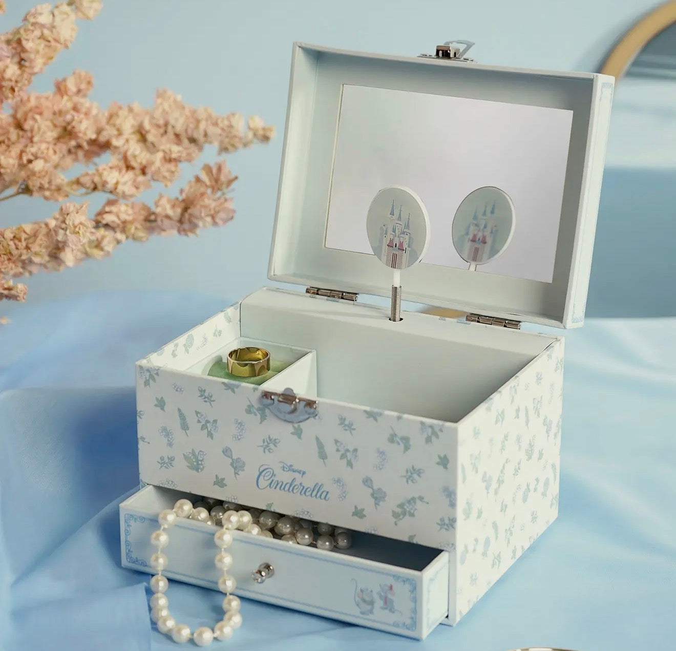 Boîte à bijoux cendrillon 🩵