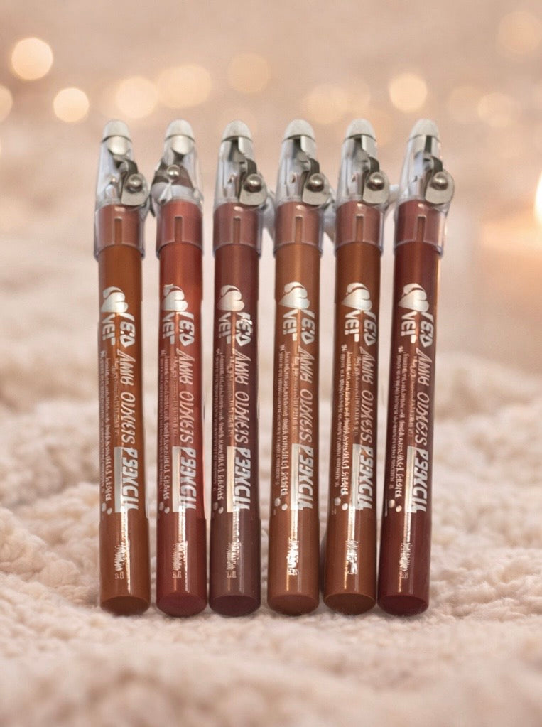 Crayon lèvres avec taille crayon 🌸